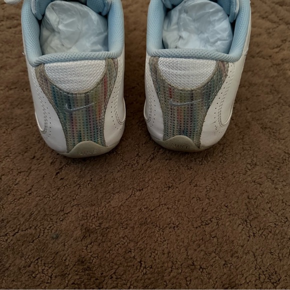 Nike Cheer sneakers white leath w/lt blue accents/suede rainbow Sz 7.5 EUC - Picture 3 of 5